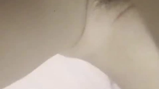 九头身170cm顶级美腿女神第一骚女暴力自慰，女用20CM长屌倒模骑坐，双洞齐开爽翻天，搞得呼吸急促