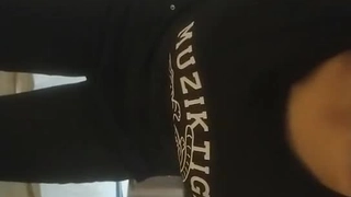 成成（下面看真实换妻的联系方式和其他完整版）国内换妻天花板，真实交换可约