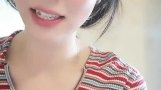 清纯小女友初次体验推油带来的刺激