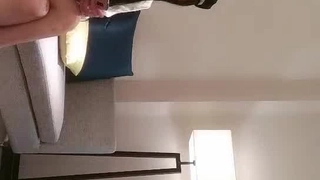 棕色头发的学生Hazel Dew在高清中口交和手交