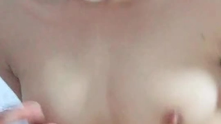 [ts]穿上正装，但丝袜里被插了肛塞