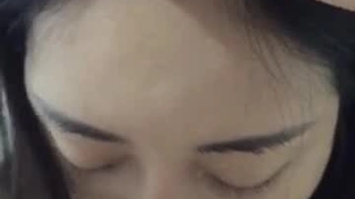 大学生美眉和男友拿着单反机开房自拍 没想到宾馆里早有针孔摄像机拍下了一切